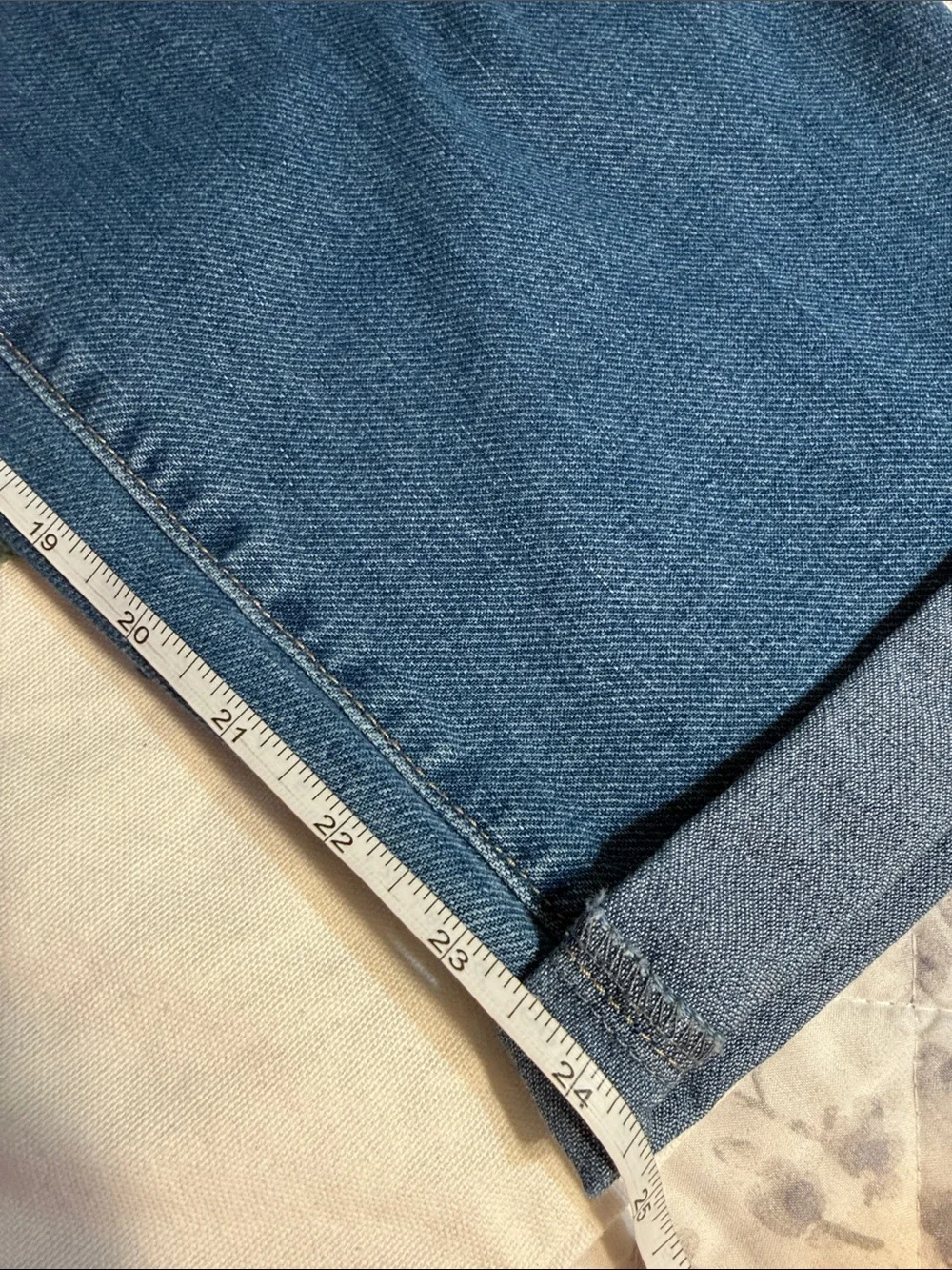 d. jeans Women’s Boyfriend Jeans - Medium Blue Wash